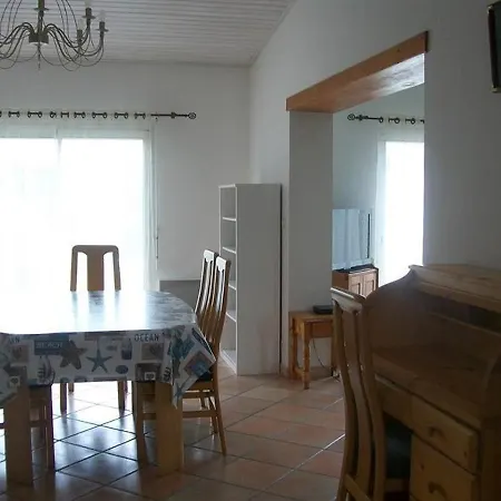 House Mi Chemin Plage Et Commerces - Maison De Vacances De Type 4 // 4 Personnes *